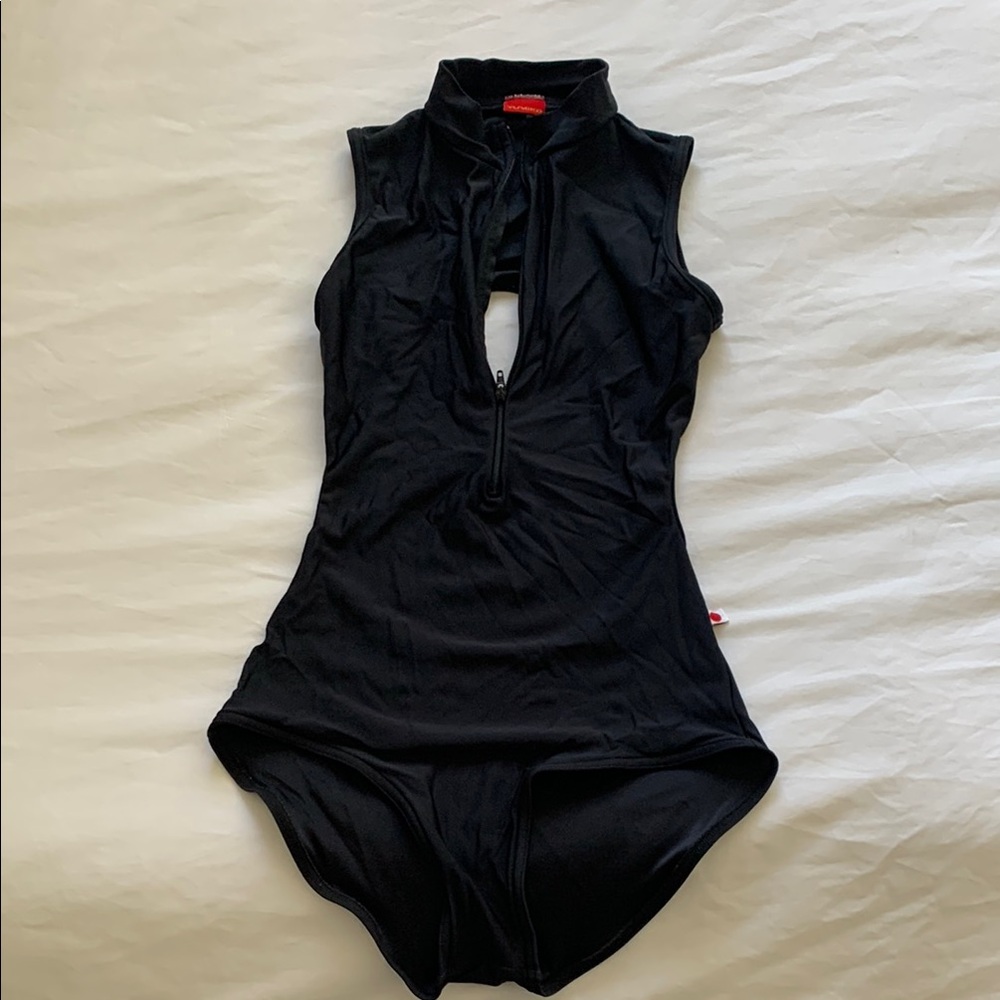 Black Sleeveless Zip-Up YUMIKO leotard